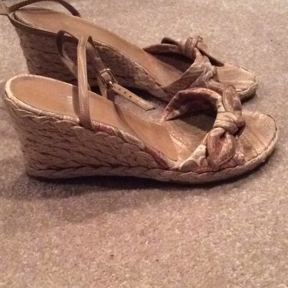 Stuart Weitzman Floral fabric wedge espadrilles Summer shoes, 8.5